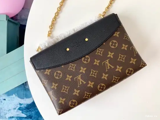 VUITTON LOUIS SAINT-PLACIDE 0628